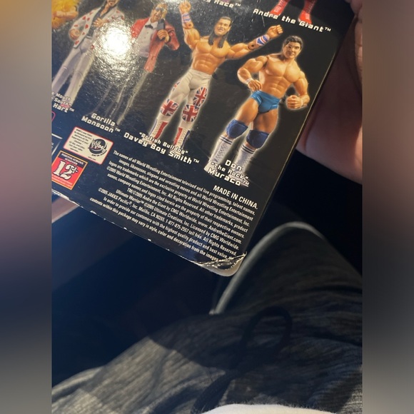 WWE Jakks Classic Superstars Collector Series 7 Andre the Giant with Steel Chair - Picture 6 of 7